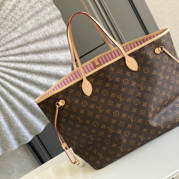 Louis Vuitton Monogram Neverfull MM tote bagLouis Vuitton Monogram Neverfull MM - Picture 8 of 9
